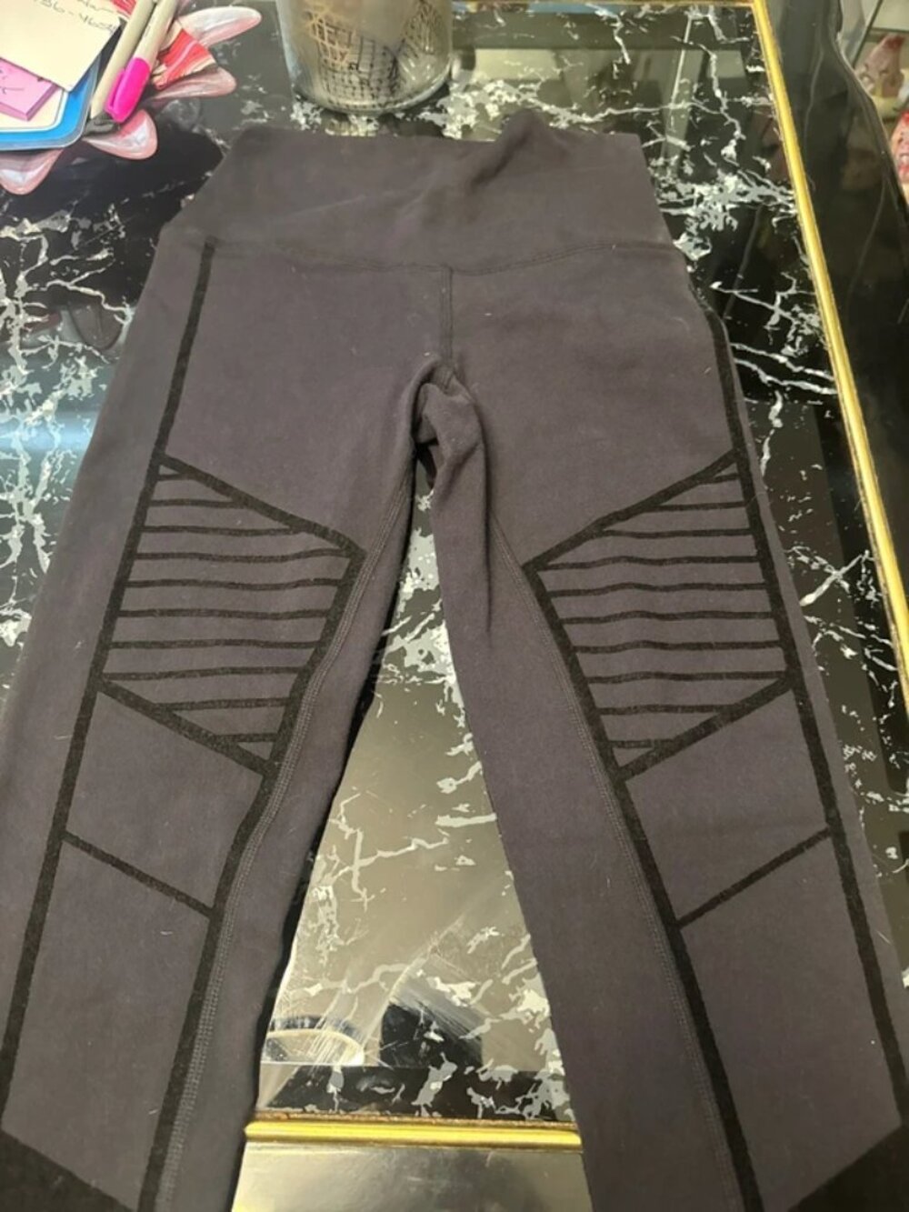Alo leggings small